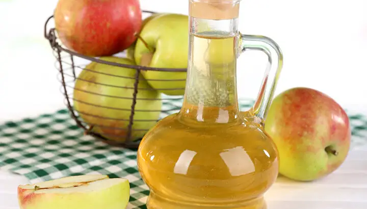 apple cider vinegar as a natural exfoliator