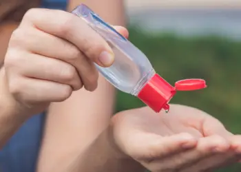 5 Hand Sanitizers That Won’t Kill Your Skin